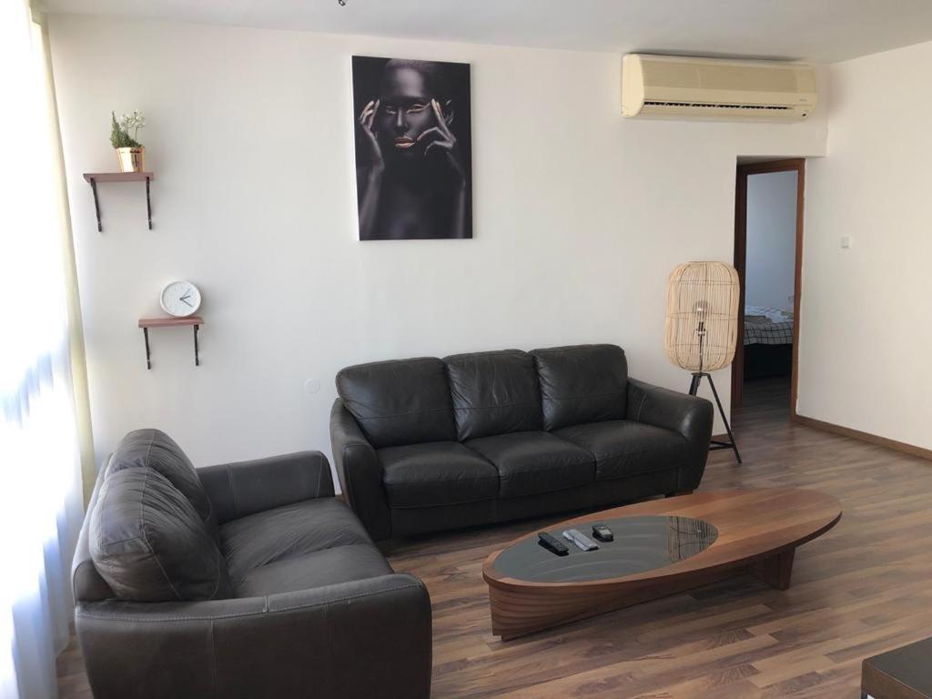Sky Home Apartment Jabotinsky 8 Bat Yam Exterior foto
