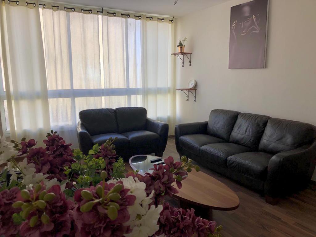Sky Home Apartment Jabotinsky 8 Bat Yam Exterior foto