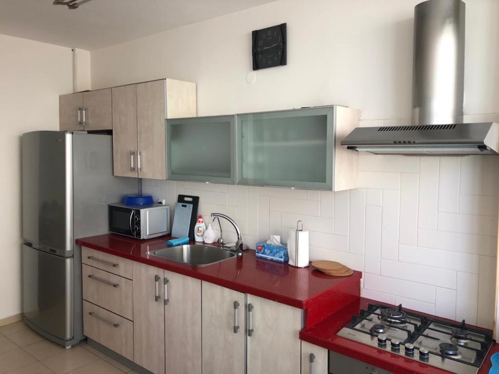 Sky Home Apartment Jabotinsky 8 Bat Yam Exterior foto